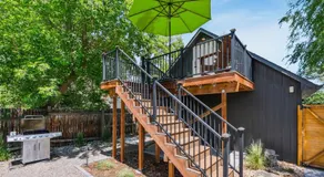 Chic Luxury Retreat in Old Town, Walk Everywhere! - Image 5