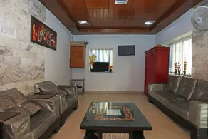 OYO Flagship 22884 Hotel Shingar - Image 5