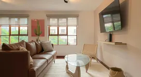 Modern Dalias Miraflores Apartment by Geko - Image 5