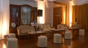 Hermitage Hotel - Image 5