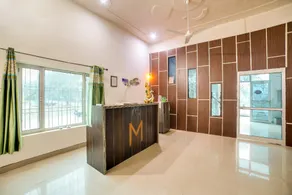 Hotel O Mahindra Pg Rooms & Restaurant - Image 3
