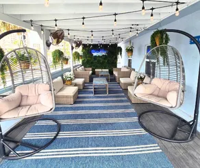 Blue Wave Suites - Image 4