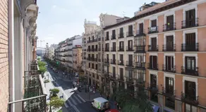 Aspasios Calle Mayor Apartments - Image 3