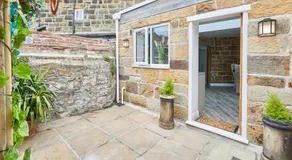Poets Cottage - Image 5