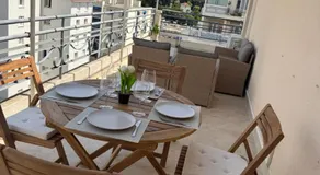 Charmant T2 rénové avec grande terrasse - Image 3