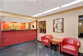 Super 8 by Wyndham Jacksonville Orange Park - Image 3