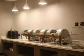 Thank Inn Shandong Heze Cao County Zhuangzhai Town Center Turntable - Image 4