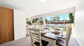 3BR Beach House Near Hobart BBQ Firepit Parking - Image 3