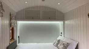 The Snug with exclusive wood fired hot tub - Image 2