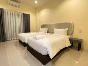 The Paris Hotel - Image 4
