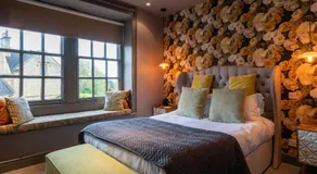 The Horse and Groom - Image 3