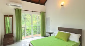 Hillcrest Bungalow - Image 2
