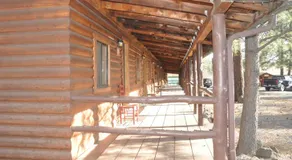 Nine Pines Motel - Image 3