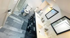 Hamilton Chic Retreat - Cozy Winter Getaway - Image 5