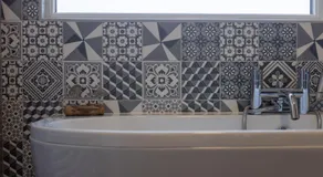 Vibrant 2 Bed, 2 Bath Home, Just Minutes to Town! - Image 4