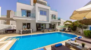 Fig Tree Bay Residences 3-Jacuzzi-Hotub -Pool - Image 4