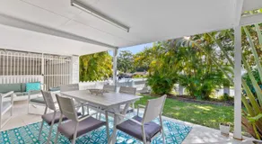 The Palm House - Rainbow Beach. Wifi. Aircon. Pets - Image 5