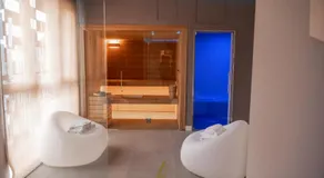 Hangar Hotel - Image 2