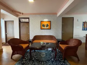 Primrose Apartment - Image 2