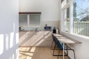 Sun Drenched Ground Floor Studio with Patio - Image 4