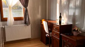 Tiena Hotel Plutitor - Image 2