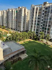 Luxury 3 BHK furnished flat in Sayajigunj Vadodara - Image 4