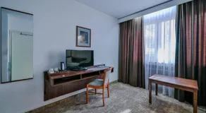 Hotel Mondial Comfort - Frankfurt City Centre - Image 5