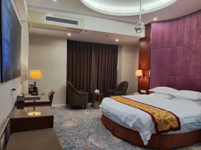 Shunhao Hot Spring Hotel - Image 2