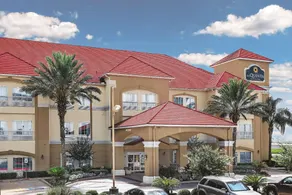 Quality Inn and Suites - Image 3