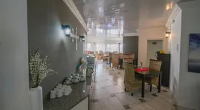 Falling Waters Guest House - Image 4