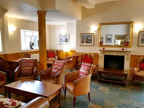 Crown House Hotel - Image 5