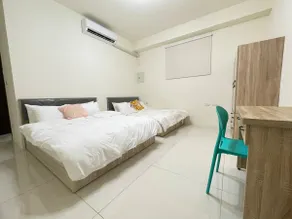 【自助入住】電梯獨棟整層 6-8人家庭旅遊 提供嬰兒用品 月莯旅宿 3房3衛 美麗島捷運步行5分鐘 - Image 5