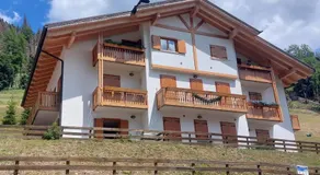 Italian Apartment with Hot Tub - Image 2