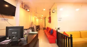 Town Hostel Mumbai - AC Dormitory - Image 5