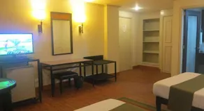 Hotel Alejandro Tacloban - Image 2