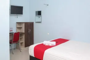 RedDoorz Syariah near Suncity Mall Madiun - Image 2
