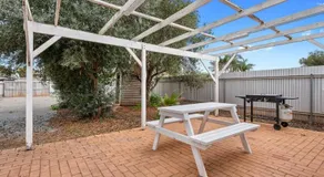Super House, Super Host - Image 3
