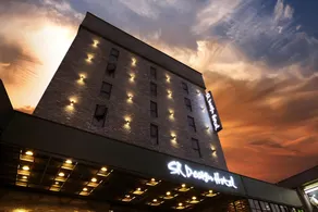 SR Design Hotel - Image 4