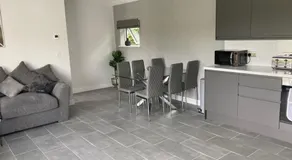 Purpose built 3 bedroom holiday barn - Image 5