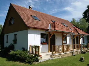 Comfortable apartment with private terrace, only 150 m from the Lipnolake beach - Image 1