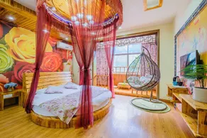 Wuzhen 180 Themed Homestay - Image 2