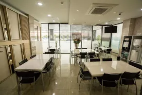 Reve Business Hotel Jeju - Image 4