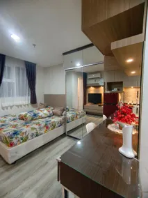 Warm Quiet Stay in Bintaro Icon - Image 2
