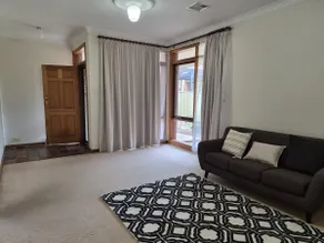 Quiet Family Home Near Adelaide CBD - Myrtle Bank - Image 2