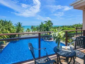 Yinyun Seaview Hotel - Image 3