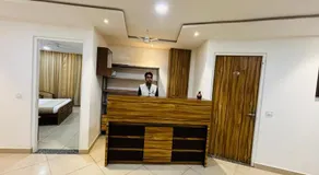 Hotel Runway Inn - Image 4