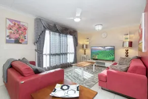 Vibrant, Lovely 3BR Family Home - Image 2
