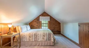 Maple Leaf Cabin - Image 2