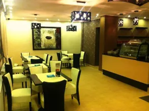 CHIC CITY Rooms - Image 5