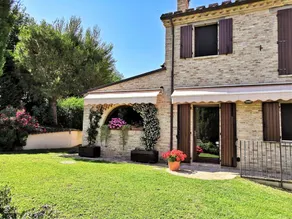 Spacious Villa in Tavullia with Swimming Pool - Image 2